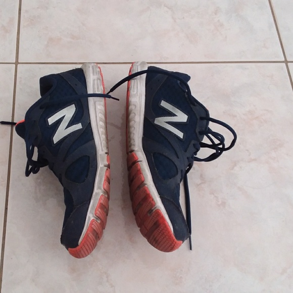 New balance 635 running shoes size 8.5 D wide - Picture 6 of 8